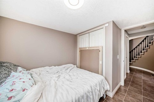 291 East Chestermere Drive, Chestermere, AB - Indoor Photo Showing Bedroom