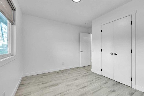 611 Penbrooke Road Se, Calgary, AB - Indoor Photo Showing Other Room