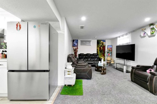 611 Penbrooke Road Se, Calgary, AB - Indoor