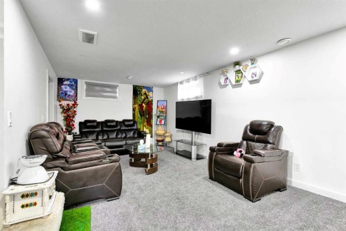 611 Penbrooke Road Se, Calgary, AB - Indoor