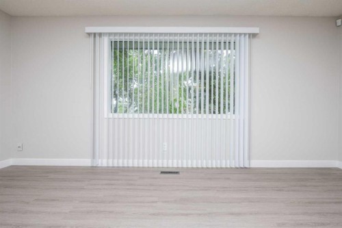 6036 4 Street Ne, Calgary, AB - Indoor Photo Showing Other Room