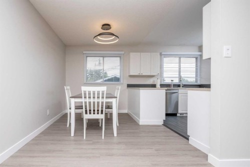 6036 4 Street Ne, Calgary, AB - Indoor