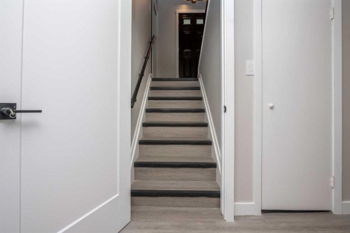 6036 4 Street Ne, Calgary, AB - Indoor Photo Showing Other Room