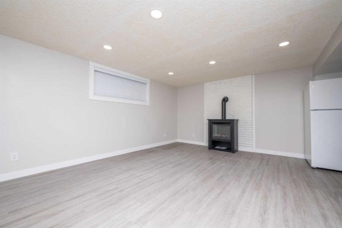 6036 4 Street Ne, Calgary, AB - Indoor