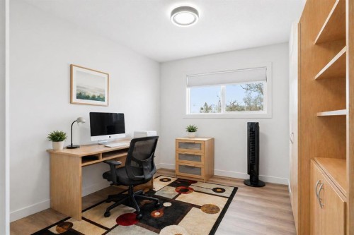 6 Sackville Drive Sw, Calgary, AB - Indoor Photo Showing Office