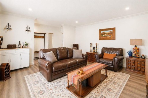 6 Sackville Drive Sw, Calgary, AB - Indoor Photo Showing Living Room
