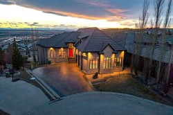 212 Gleneagles Estates Lane Cochrane, AB T4C 2H9