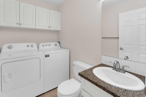 4-604 Griffin Road West, Cochrane, AB - Indoor
