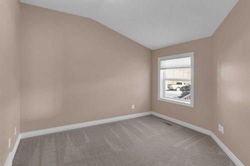 106-1000 Glenhaven Way, Cochrane, AB - Indoor Photo Showing Other Room