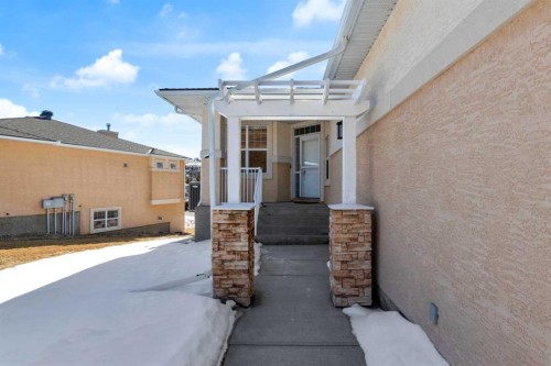 106-1000 Glenhaven Way, Cochrane, AB - Outdoor