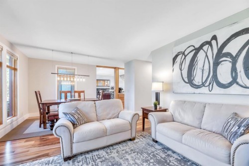 31 Ranch Road, Okotoks, AB - Indoor Photo Showing Living Room