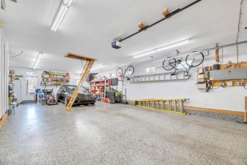 31 Ranch Road, Okotoks, AB - Indoor Photo Showing Garage