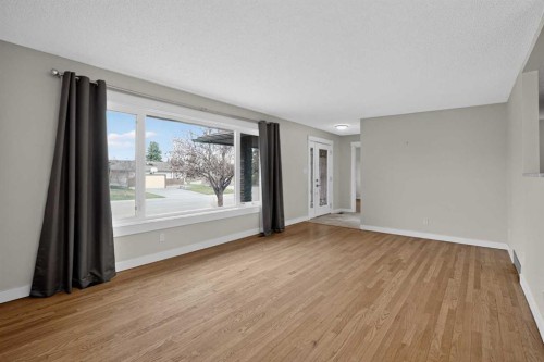 14543 Parkside Drive Se, Calgary, AB - Indoor Photo Showing Other Room