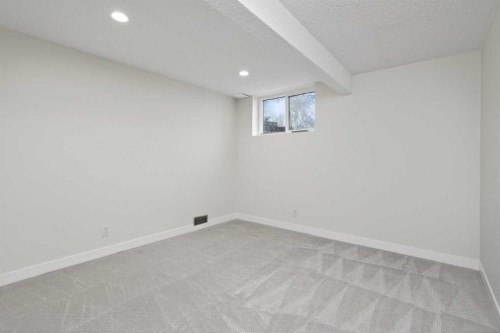 14543 Parkside Drive Se, Calgary, AB - Indoor Photo Showing Other Room