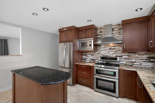 14543 Parkside Drive Se, Calgary, AB - Indoor Photo Showing Kitchen