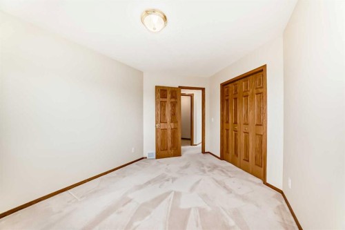 164 Cove Road, Chestermere, AB - Indoor Photo Showing Other Room