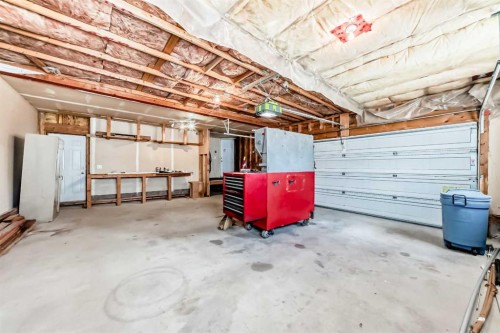 164 Cove Road, Chestermere, AB - Indoor Photo Showing Garage