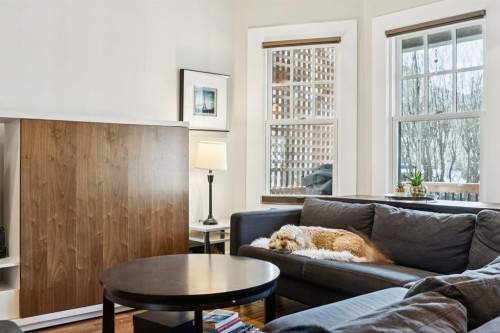 612 23 Avenue Sw, Calgary, AB - Indoor Photo Showing Living Room