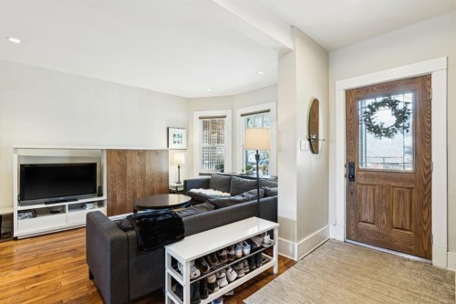 612 23 Avenue Sw, Calgary, AB - Indoor