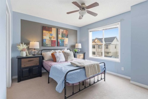 166 Everhollow Heights Sw, Calgary, AB - Indoor Photo Showing Bedroom