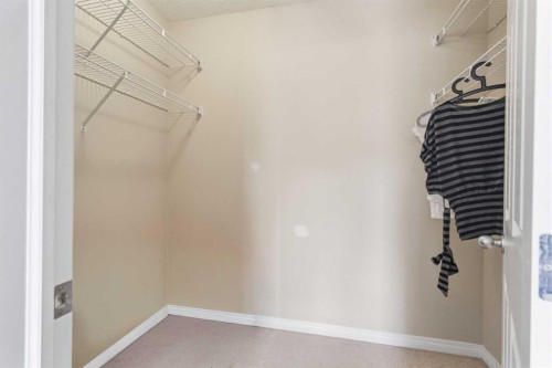 166 Everhollow Heights Sw, Calgary, AB - Indoor With Storage