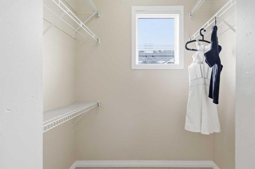 166 Everhollow Heights Sw, Calgary, AB - Indoor With Storage
