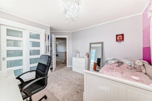 240076 Paradise Meadow Drive, Chestermere, AB - Indoor Photo Showing Bedroom