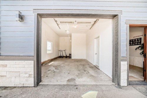 240076 Paradise Meadow Drive, Chestermere, AB - Indoor Photo Showing Other Room