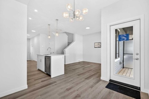 50 Creekside Way Sw, Calgary, AB - Indoor
