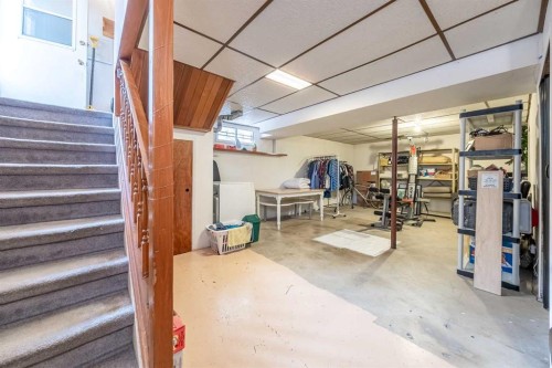116 Dovercrest Way Se, Calgary, AB - Indoor