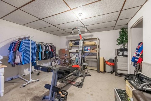 116 Dovercrest Way Se, Calgary, AB - Indoor Photo Showing Gym Room