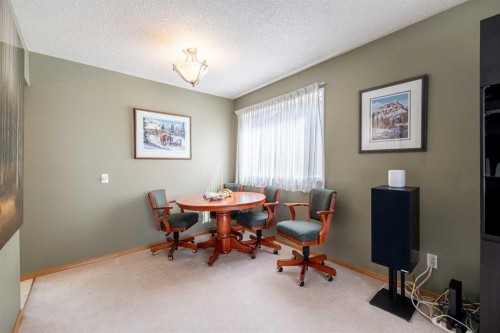 116 Dovercrest Way Se, Calgary, AB - Indoor