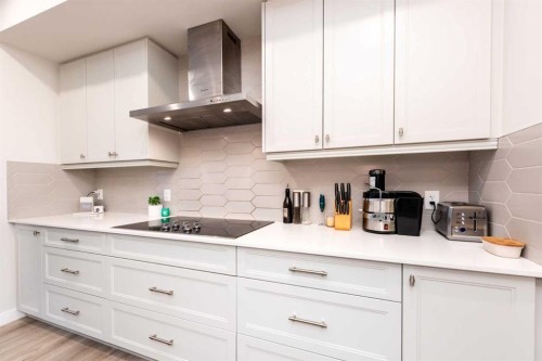 137 Edith Villas Nw, Calgary, AB - Indoor Photo Showing Kitchen