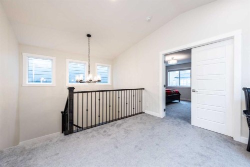 137 Edith Villas Nw, Calgary, AB - Indoor Photo Showing Other Room