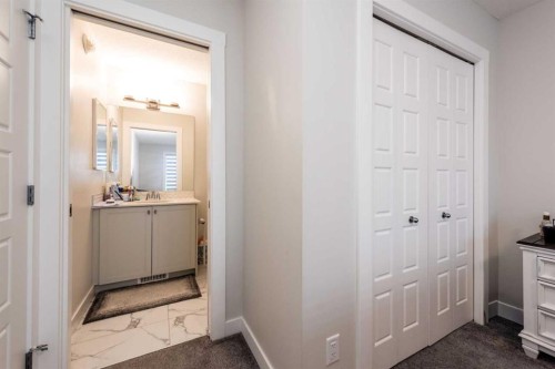 137 Edith Villas Nw, Calgary, AB - Indoor Photo Showing Other Room