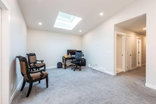 137 Edith Villas Nw, Calgary, AB - Indoor