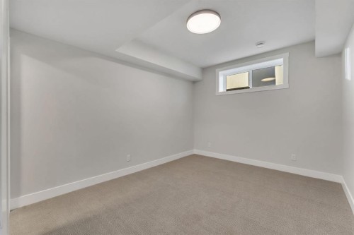 28 Spring Creek Point Sw, Calgary, AB - Indoor Photo Showing Other Room