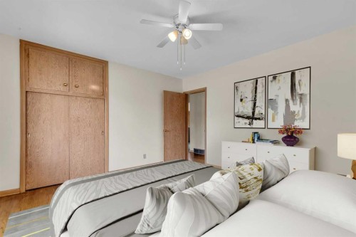 403 30 Avenue Nw, Calgary, AB - Indoor Photo Showing Bedroom