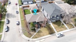 403 30 Avenue NW Calgary, AB T2M 2N5