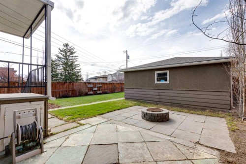 403 30 Avenue Nw, Calgary, AB - Outdoor