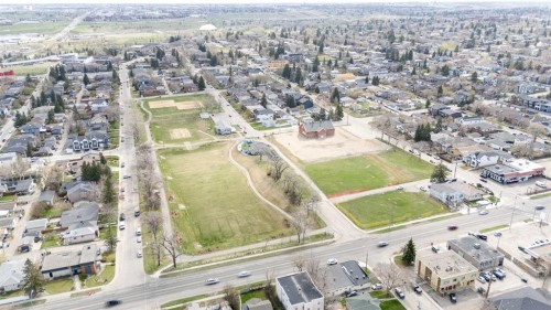 403 30 Avenue Nw, Calgary, AB - Outdoor With View