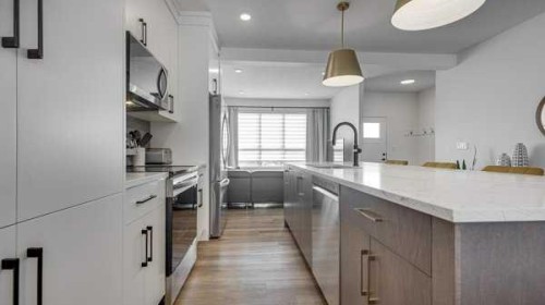 B-10 Evergreen Way, Red Deer, AB - Indoor Photo Showing Kitchen With Upgraded Kitchen