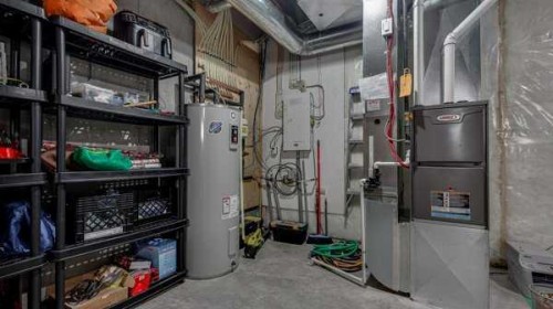 B-10 Evergreen Way, Red Deer, AB - Indoor Photo Showing Basement