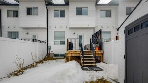 B-10 Evergreen Way, Red Deer, AB - Outdoor