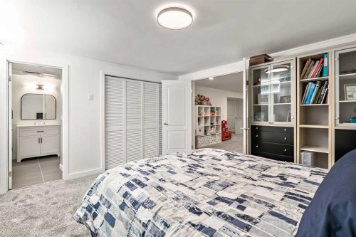 11835 Elbow Drive Sw, Calgary, AB - Indoor Photo Showing Bedroom