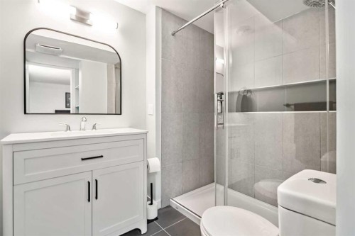11835 Elbow Drive Sw, Calgary, AB - Indoor Photo Showing Bathroom
