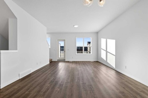 34 Red Embers Plaza Ne, Calgary, AB - Indoor