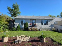 305 3 Street SOUTHVulcan, AB T0L 2B0