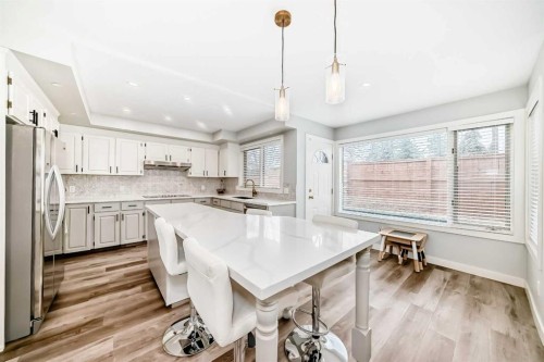 47 Canterbury Court Sw, Calgary, AB - Indoor