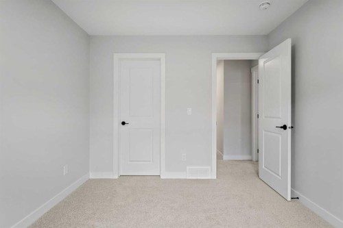 83 Dawson Wharf Mount, Chestermere, AB 
